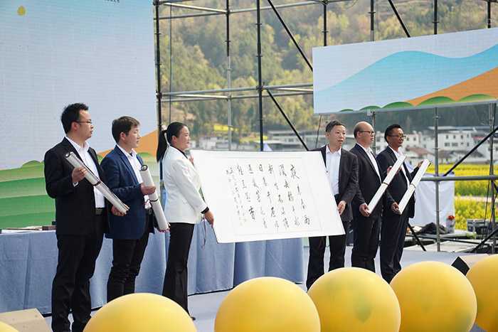 2023中國最美油菜花海鎮巴旅游文化節盛大開幕