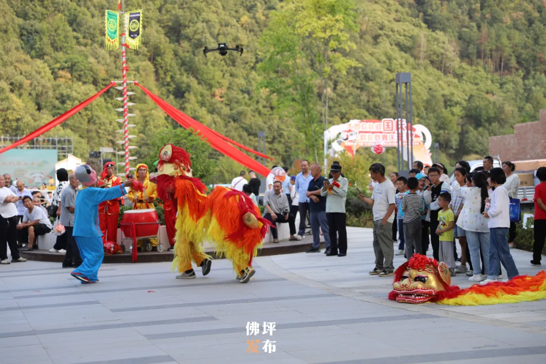 陜西省秋季“村晚”示范展示暨佛坪縣2024年中國農民豐收節活動在大河壩鎮成功舉辦