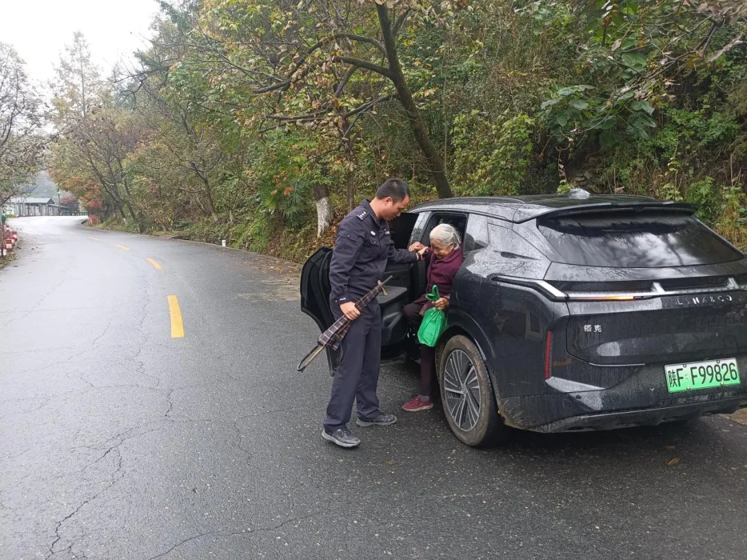 小事暖心護平安，失而復得笑開顏