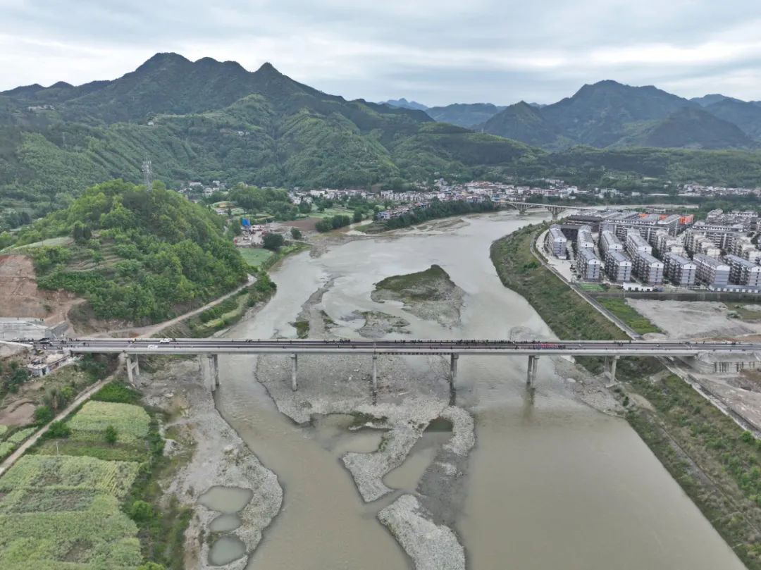 漢中陽平關嘉陵江大橋正式通車